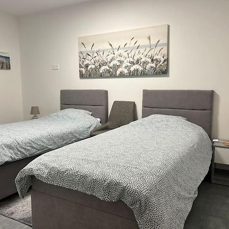 Labpark Relax Apartment Melano Buitenkant foto